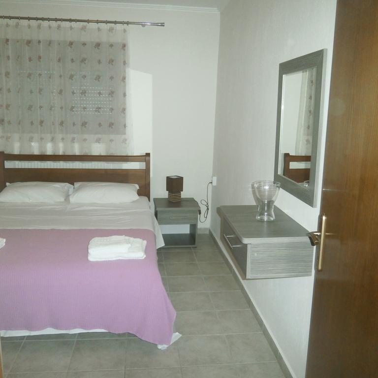 Daniela Apartments Néa Róda Kültér fotó